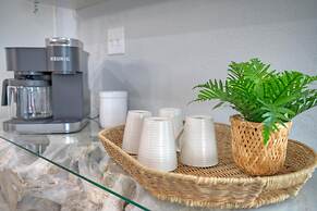 Blutopia by Avantstay Outdoor Lounge w Bar