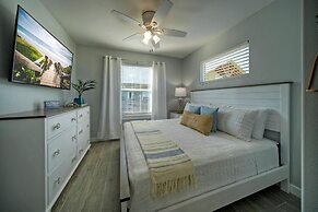 Blutopia by Avantstay Outdoor Lounge w Bar