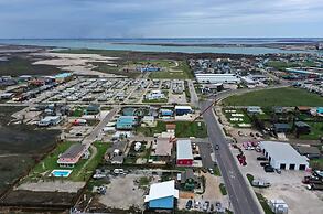 Whatabeach by Avantstay Private Pool Cabana Bar
