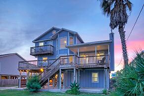 Palm House by Avantstay Pool Game Room Patio