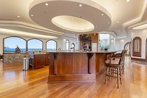 Bay House by Avantstay Waterfront Pier Pond