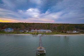Bay House by Avantstay Waterfront Pier Pond