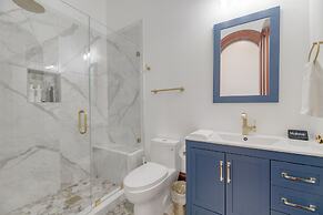 Bay House by Avantstay Waterfront Pier Pond