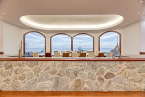 Bay House by Avantstay Waterfront Pier Pond