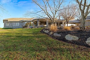 Bay House by Avantstay Waterfront Pier Pond
