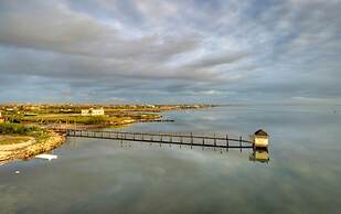 Marlin Madness by Avantstay Waterfront Getaway w Community Pool Boat D