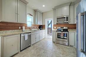 Marlin Madness by Avantstay Waterfront Getaway w Community Pool Boat D