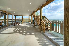 Marlin Madness by Avantstay Waterfront Getaway w Community Pool Boat D