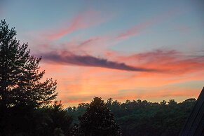 Modern Escape by Avanstay Views 10min to Town