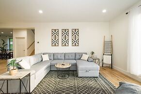 Modern Escape by Avanstay Views 10min to Town