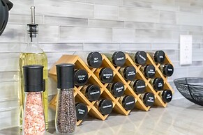 Modern Escape by Avanstay Views 10min to Town