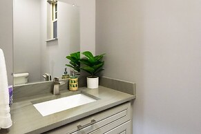 Modern Escape by Avanstay Views 10min to Town