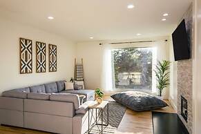 Modern Escape by Avanstay Views 10min to Town