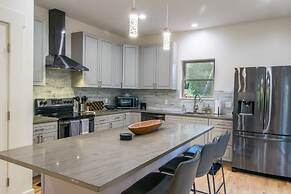 Modern Escape by Avanstay Views 10min to Town