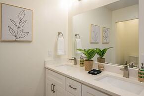 Modern Escape by Avanstay Views 10min to Town