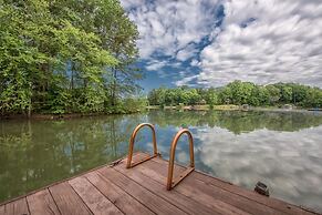 Jake s Lake House by Avantstay Lake Gazebo