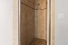 Jake s Lake House by Avantstay Lake Gazebo