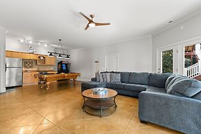 Jake s Lake House by Avantstay Lake Gazebo