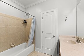 Jake s Lake House by Avantstay Lake Gazebo