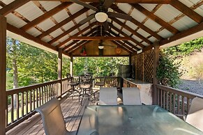 Jake s Lake House by Avantstay Lake Gazebo