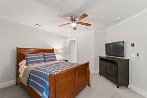 Jake s Lake House by Avantstay Lake Gazebo