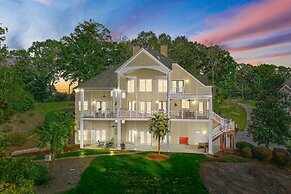 Jake s Lake House by Avantstay Lake Gazebo