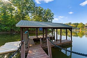 Jake s Lake House by Avantstay Lake Gazebo