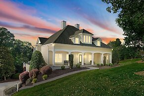 Jake s Lake House by Avantstay Lake Gazebo