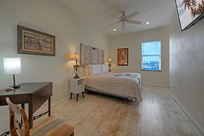 Bayside Lodge by Avantstay Panoramic Water Views