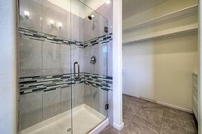 Bayside Lodge by Avantstay Panoramic Water Views