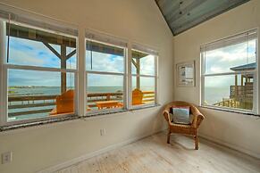 Bayside Lodge by Avantstay Panoramic Water Views