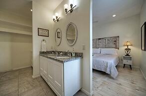 Bayside Lodge by Avantstay Panoramic Water Views