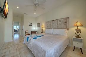 Bayside Lodge by Avantstay Panoramic Water Views