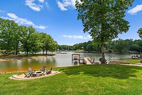 Kool Breeze by Avantstay Boat Ramp Hot Tub