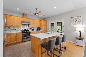 Kool Breeze by Avantstay Boat Ramp Hot Tub