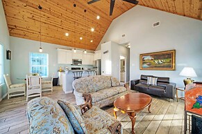 Oscar s Lodge by Avantstay Dock Pool Access