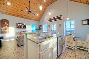 Oscar s Lodge by Avantstay Dock Pool Access