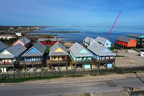 Oscar s Lodge by Avantstay Dock Pool Access