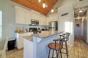 Oscar s Lodge by Avantstay Dock Pool Access