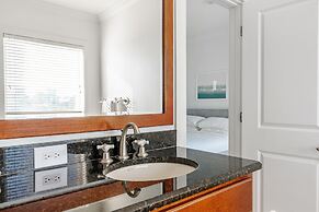 Golden Horizon by Avantstay Walk 2 Beach Pets Ok