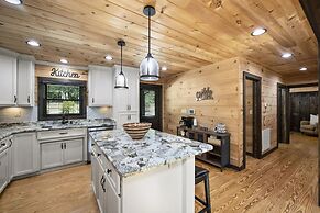Bankhead Lodge by Avantstay Waterfront Log Cabin