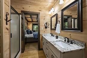 Bankhead Lodge by Avantstay Waterfront Log Cabin