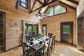 Bankhead Lodge by Avantstay Waterfront Log Cabin