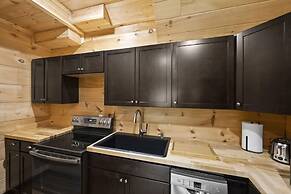 Bankhead Lodge by Avantstay Waterfront Log Cabin