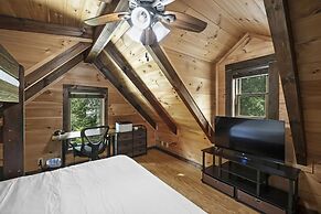 Bankhead Lodge by Avantstay Waterfront Log Cabin
