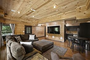 Bankhead Lodge by Avantstay Waterfront Log Cabin