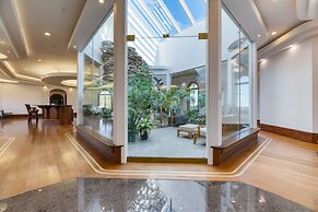 Bay Estate by Avantstay Waterfront Private Pond