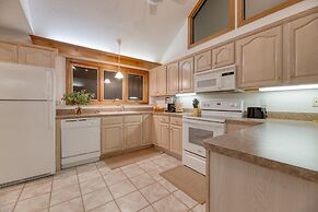 Bay Estate by Avantstay Waterfront Private Pond