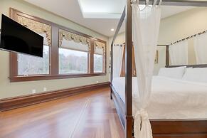 Bay Estate by Avantstay Waterfront Private Pond