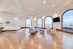 Bay Estate by Avantstay Waterfront Private Pond